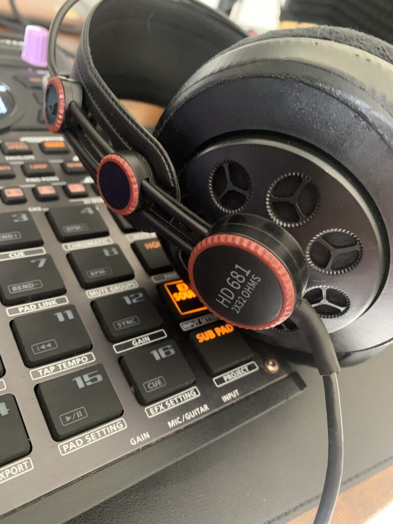 Superlux HD681